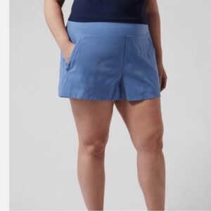 Athleta Trekkie North Blue Short Women Size 20